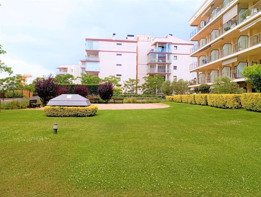 Apartamento En Primera Linea De Mar ロザス エクステリア 写真